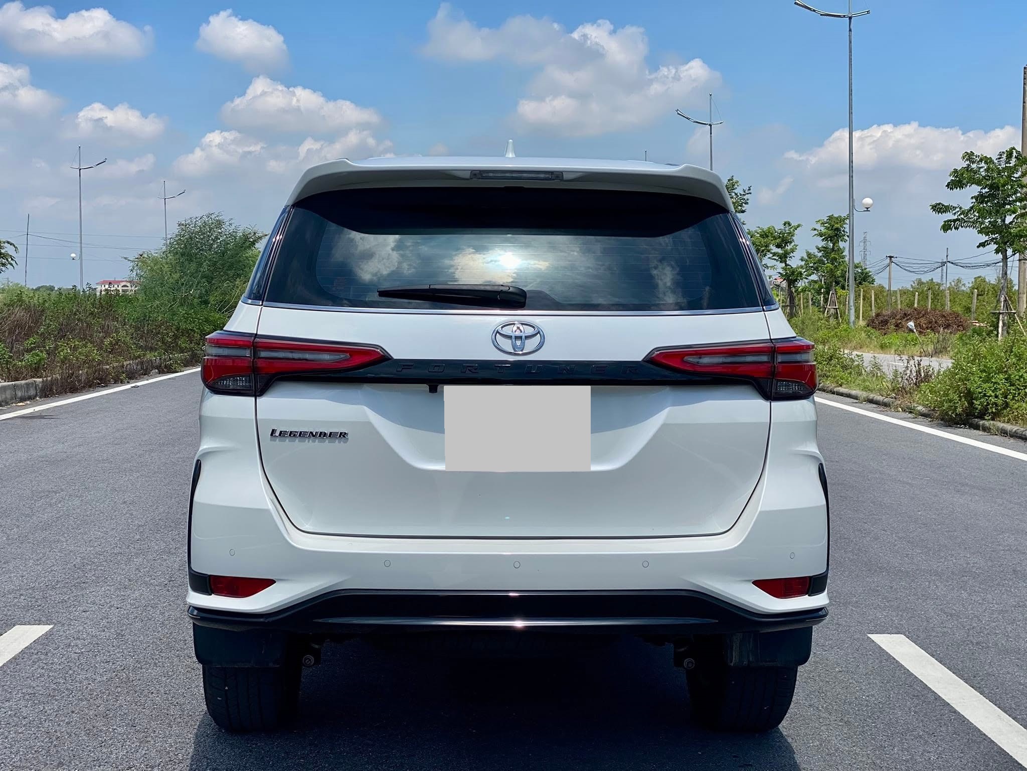 Toyota fortuner V