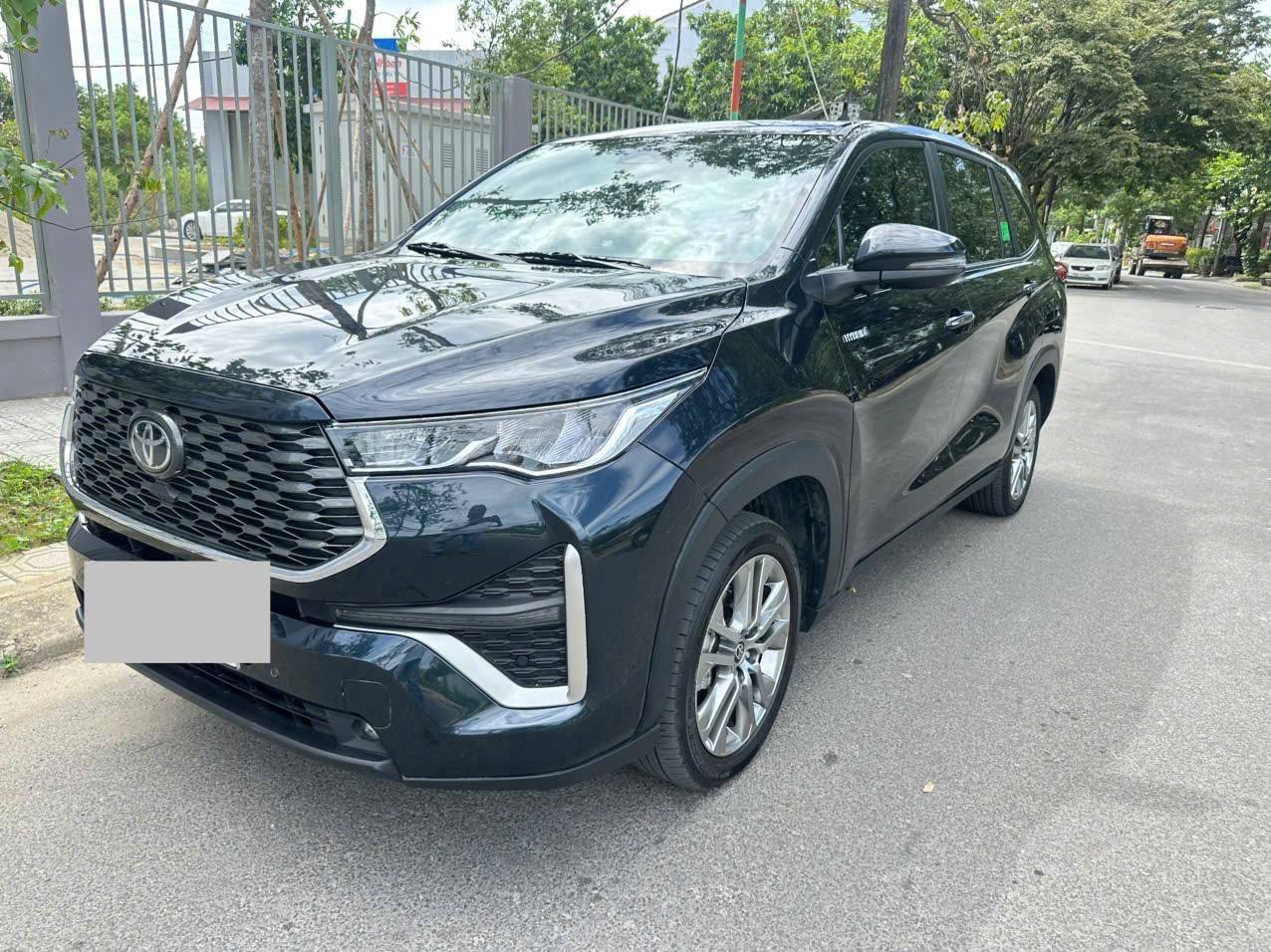 TOYOTA INOVA 2.0V 2024